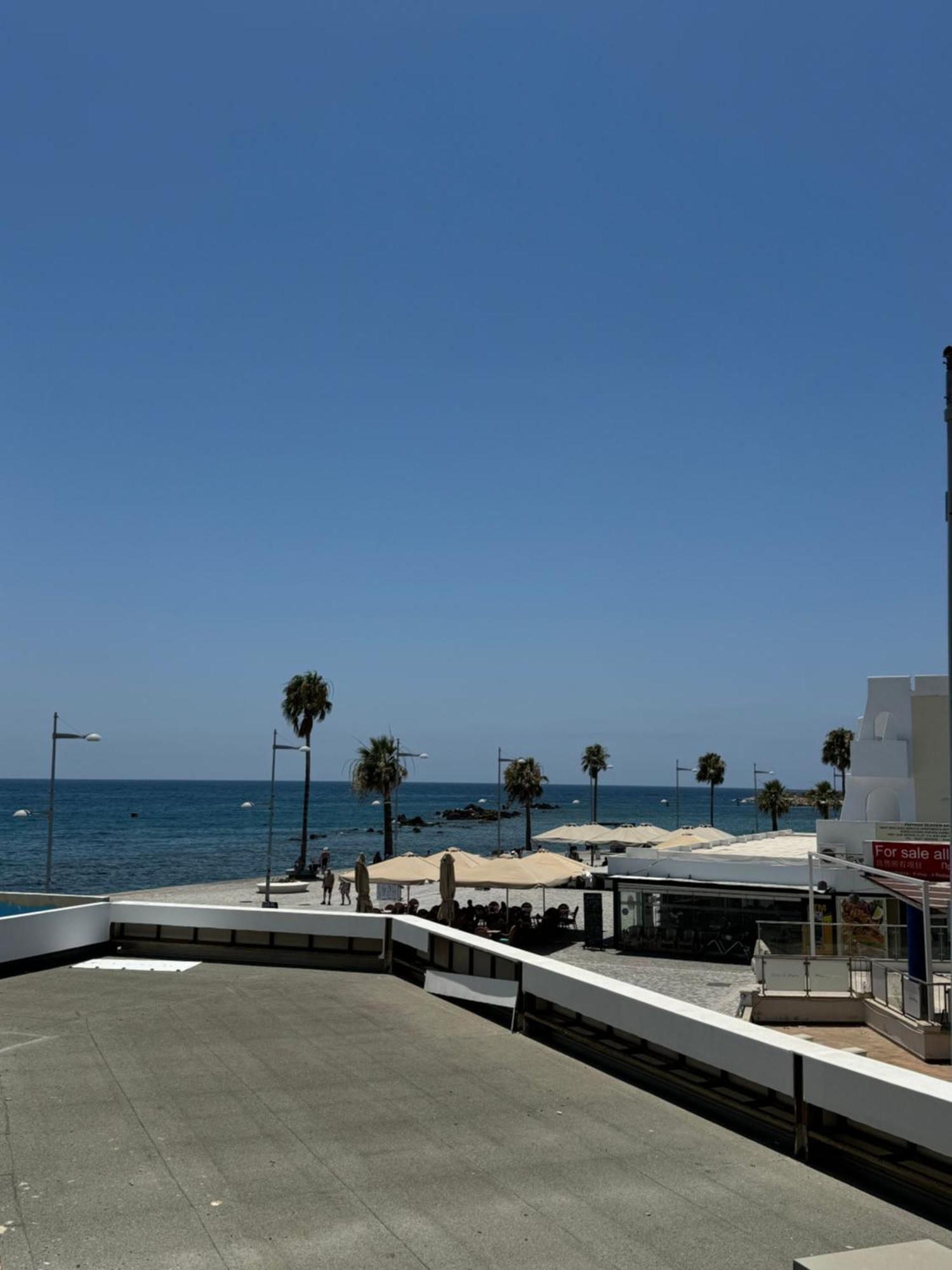 Beachside Light House Kato Paphos 82 Extérieur photo